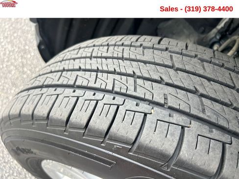 Used 2021 Toyota RAV4 XLE w/ Convenience Package AWD/4WD image 26