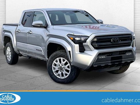 Used 2025 Toyota Tacoma SR5 image 1