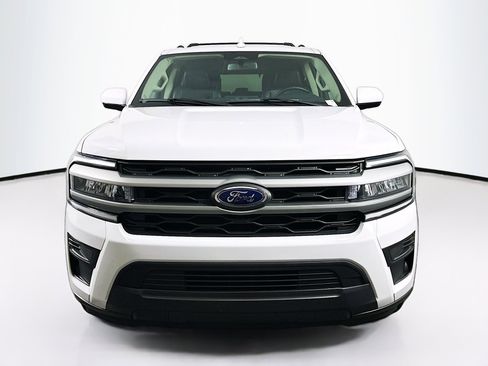Used 2024 Ford Expedition XLT image 2