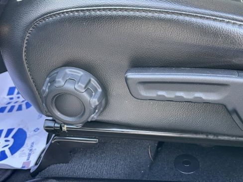 Used 2022 Jeep Wrangler Unlimited Sahara w/ Cold Weather Group image 16