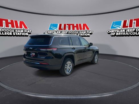 New 2026 Jeep Grand Cherokee L Laredo image 8