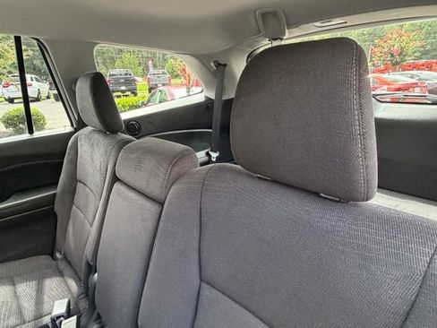 Used 2018 Honda Pilot LX image 15