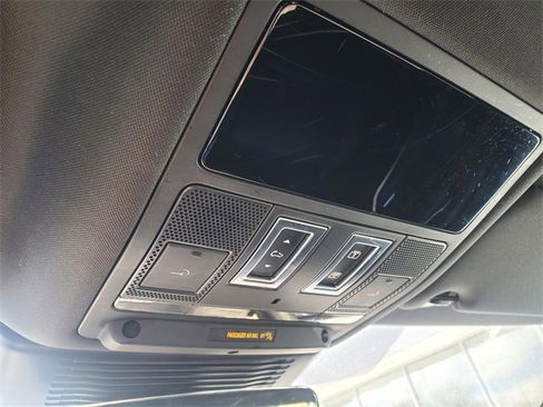 Used 2021 Jaguar F-PACE S image 32