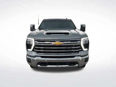 Used 2024 Chevrolet Silverado 2500 LTZ w/ LTZ Convenience Package image 2