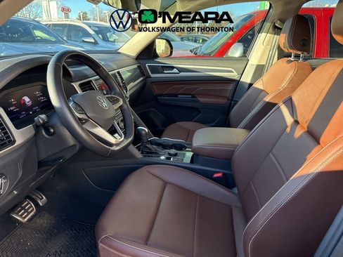 Used 2021 Volkswagen Atlas SEL R-Line image 4