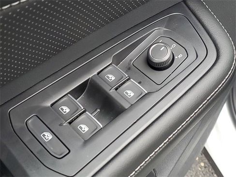 New 2026 Volkswagen Atlas Cross Sport SEL R-Line image 19