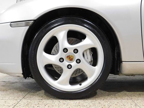 Used 2001 Porsche 911 Carrera 4 image 30