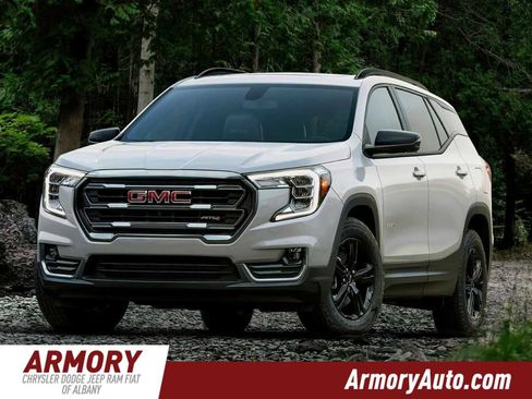 Used 2024 GMC Terrain SLT image 1