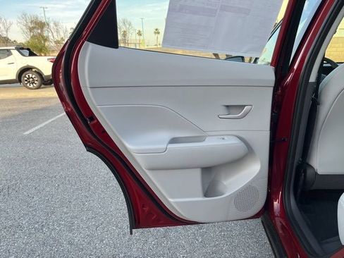 New 2026 Hyundai Kona SE image 23