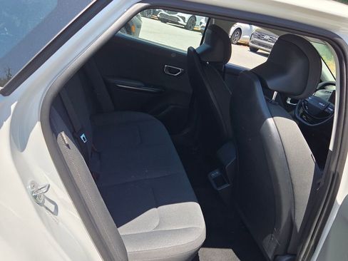 Used 2025 Kia K4 FWD image 14
