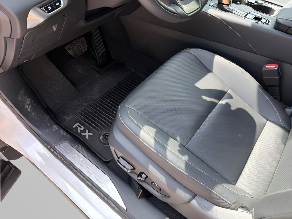 Used 2025 Lexus RX 350 Premium w/ Convenience Package FWD image 22