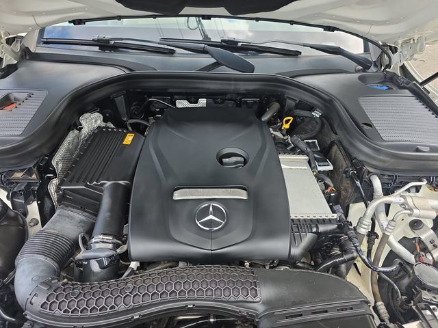 Used 2018 Mercedes-Benz GLC 300 4MATIC image 24