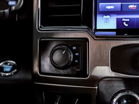 Used 2022 Ford F450 Platinum image 24