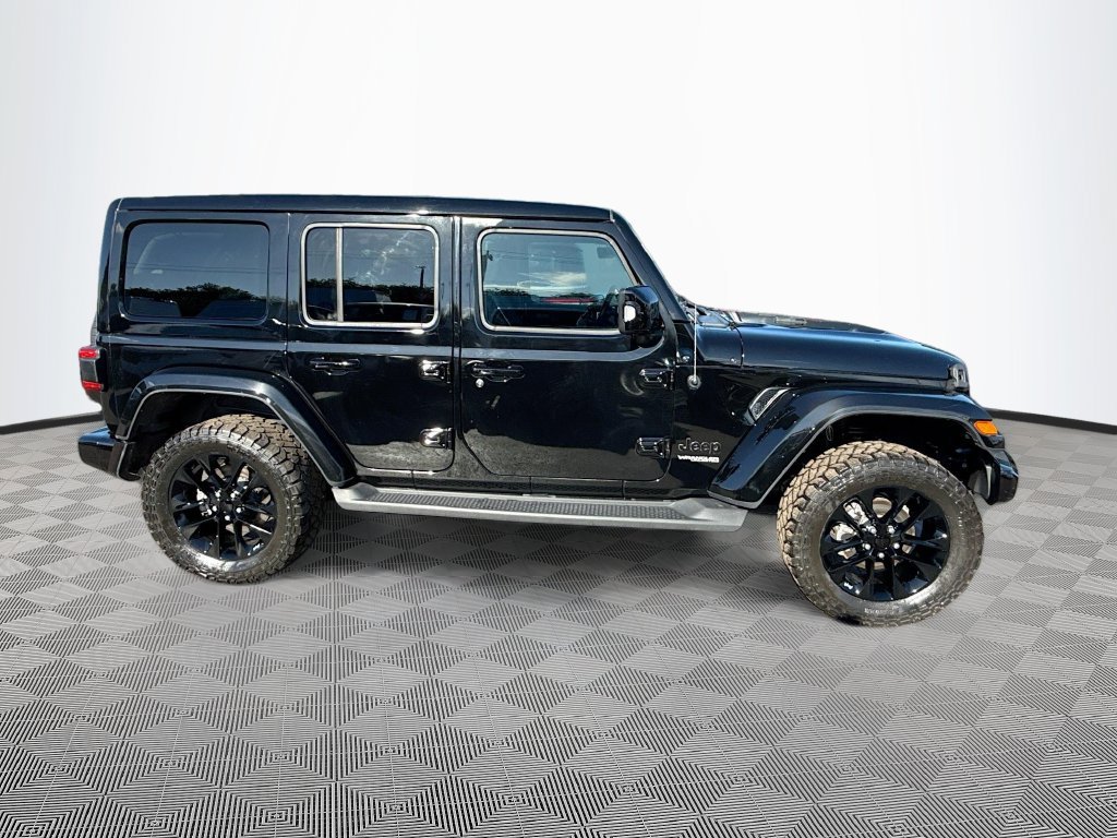 Certified 2022 Jeep Wrangler Unlimited Sahara AWD/4WD image 5