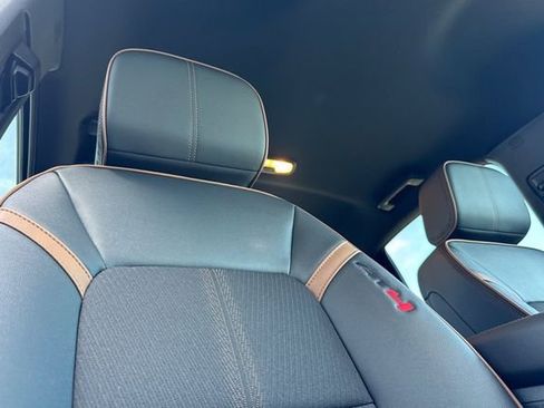 New 2026 GMC Canyon AT4 image 18