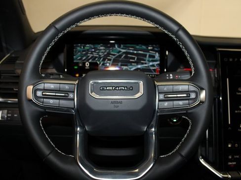 Used 2025 GMC Acadia Denali w/ LPO, Floor Liner Package image 28