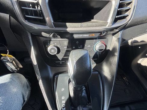 Used 2019 Ford Transit Connect XL image 12