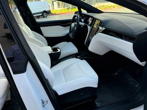 Used 2019 Tesla Model X 75D AWD/4WD image 14