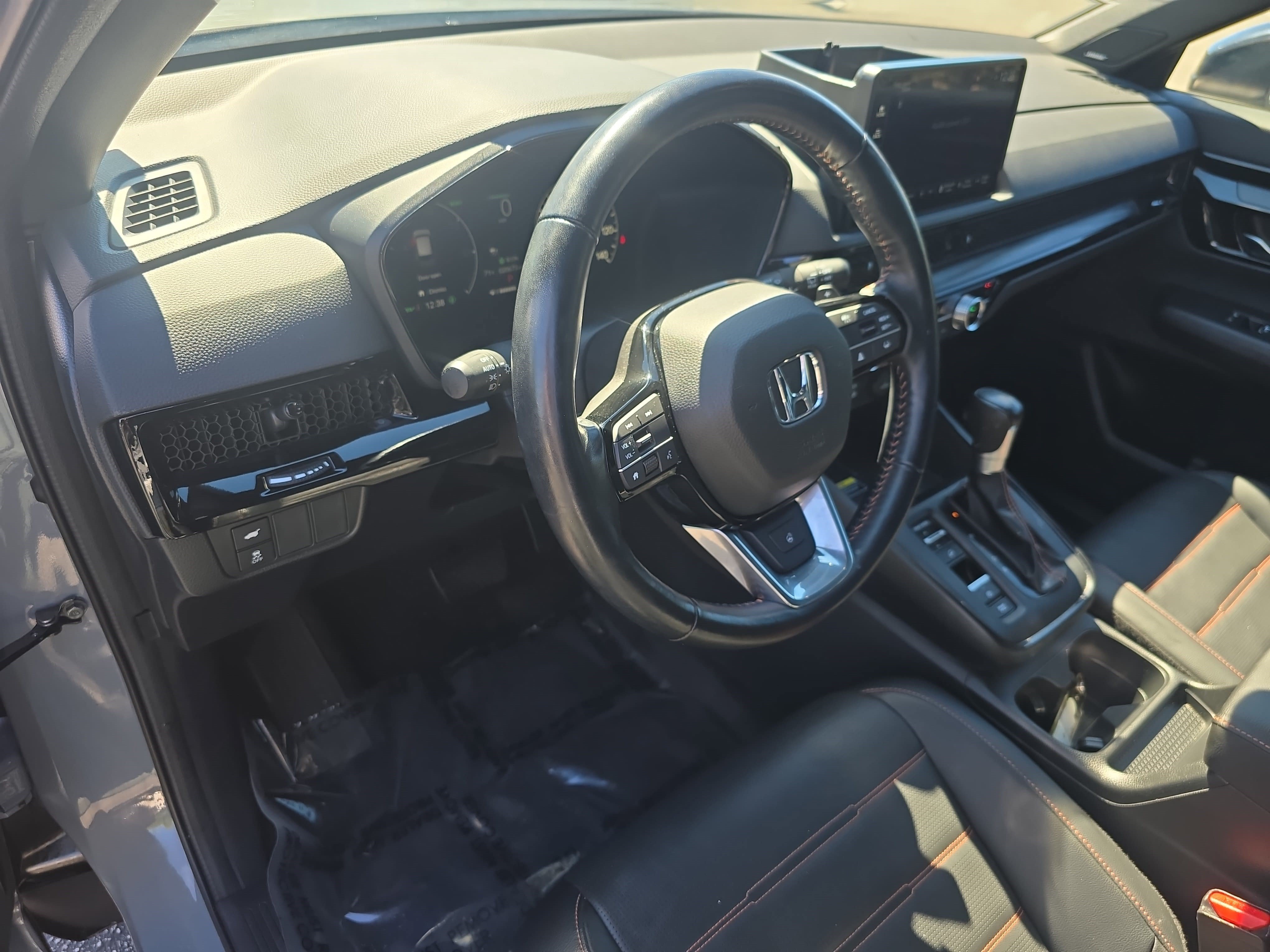 Used 2025 Honda CR-V Sport Touring image 16