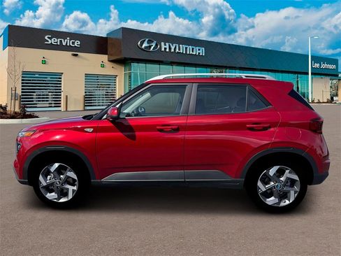 New 2026 Hyundai Venue SEL image 3