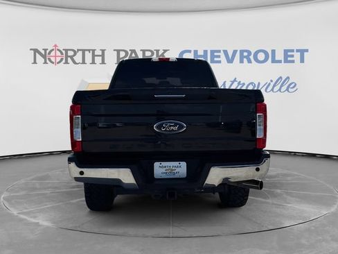 Used 2019 Ford F250 XLT w/ XLT Premium Package AWD/4WD image 4