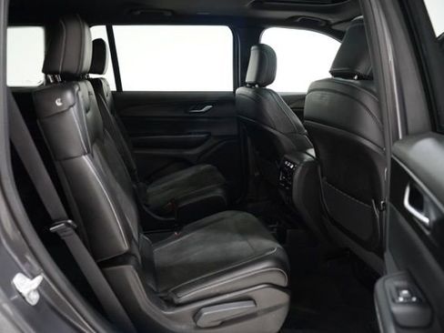 Used 2023 Jeep Grand Cherokee L Laredo image 37