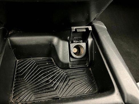 Used 2018 Honda CR-V LX image 16