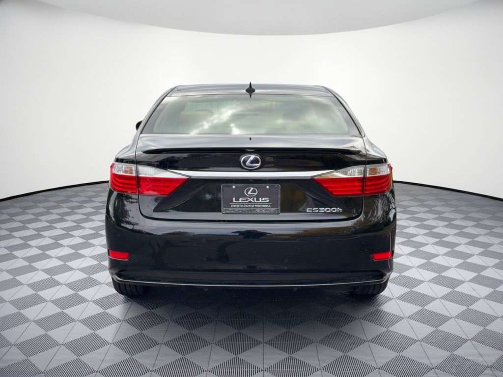 Used 2013 Lexus ES 300h w/ Luxury Pkg FWD image 11