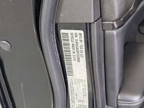 Used 2023 Jeep Grand Cherokee Altitude image 33