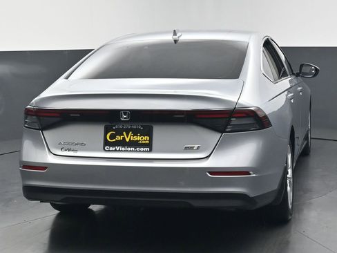 Used 2025 Honda Accord LX image 4