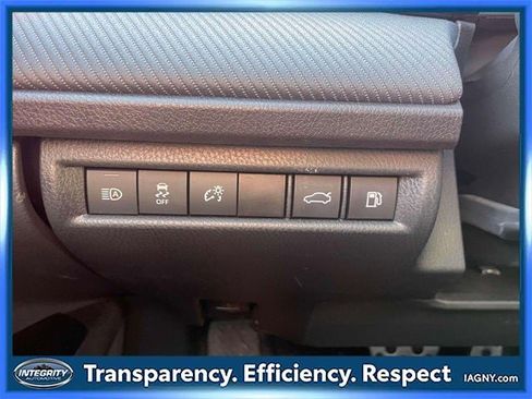 Used 2025 Toyota Camry SE image 21