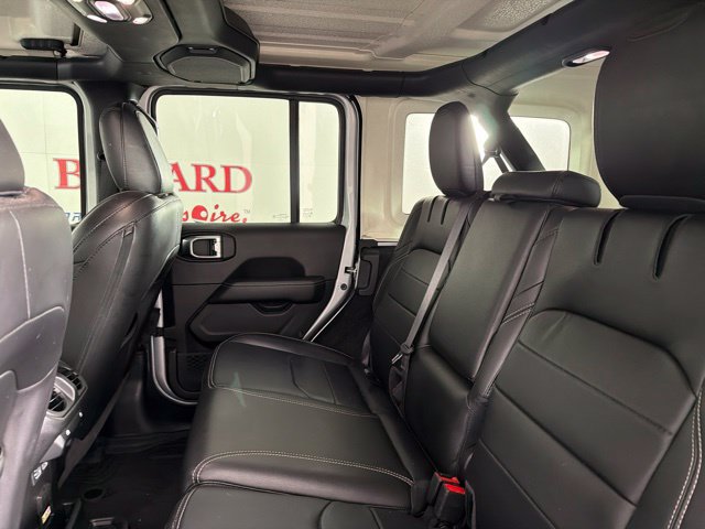 Used 2023 Jeep Wrangler Unlimited Sahara w/ Cold Weather Group AWD/4WD image 28