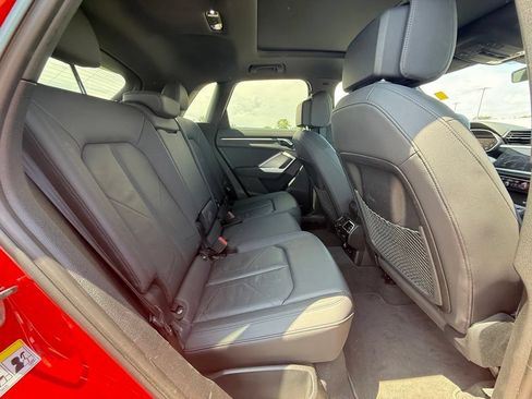 Used 2025 Audi Q3 2.0T Premium AWD/4WD image 35