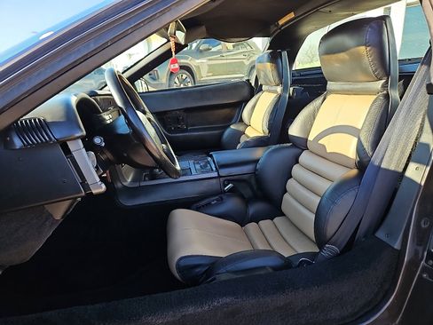 Used 1991 Chevrolet Corvette image 11