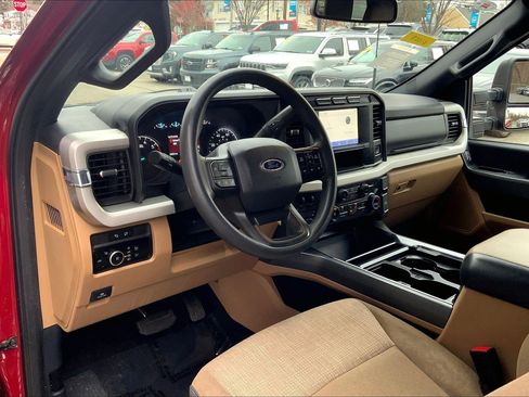 Used 2023 Ford F250 XLT w/ F-250 >10K GVWR Package image 15