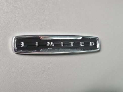 Used 2022 Ford F250 Limited w/ FX4 Off-Road Package image 22