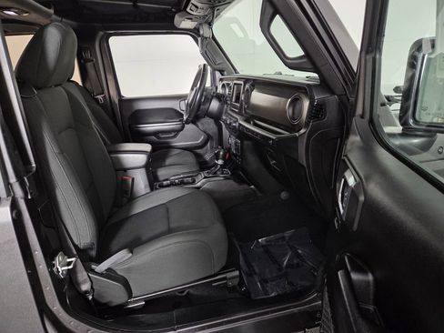 Used 2018 Jeep Wrangler Sport image 28