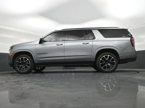 Used 2024 Chevrolet Suburban RST w/ Luxury Package RWD image 26