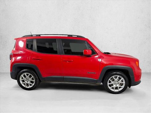 Used 2020 Jeep Renegade Latitude FWD image 2