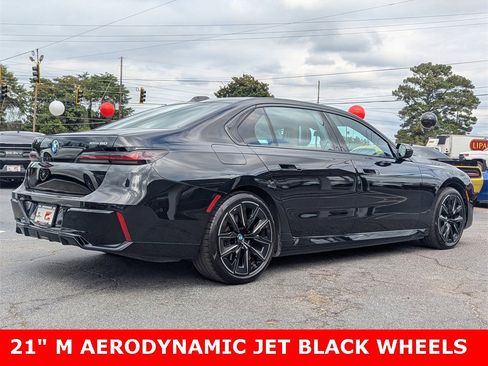 Used 2023 BMW i7 xDrive60 image 4