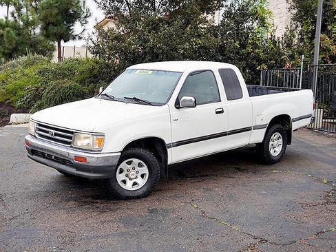 Used 1998 Toyota T100 SR5 image 3