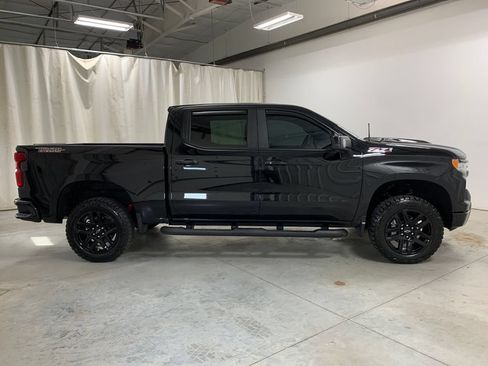 Used 2026 Chevrolet Silverado 1500 LT Trail Boss w/ LT Trail Boss Premium Package AWD/4WD image 11