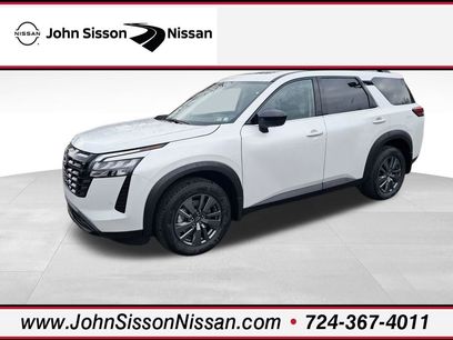 New 2026 Nissan Pathfinder SV w/ SV Premium Package