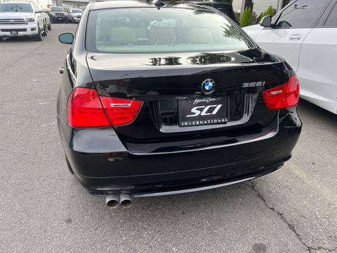 Used 2009 BMW 328i xDrive Sedan image 4