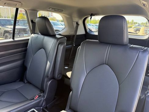 Used 2026 Toyota Grand Highlander FWD image 34