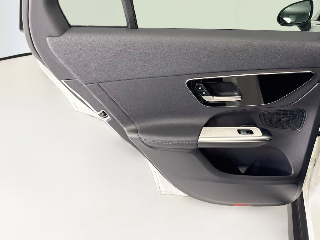 Certified 2026 Mercedes-Benz GLC 300 image 24