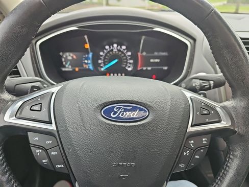 Used 2018 Ford Fusion Titanium AWD/4WD image 22