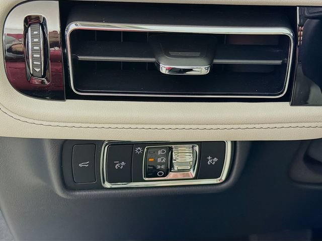 New 2026 Lincoln Aviator 2WD image 10