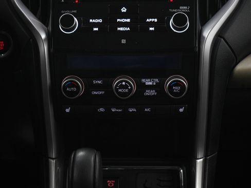 Used 2022 Subaru Ascent Limited image 17