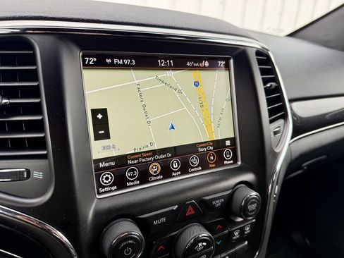 Used 2018 Jeep Grand Cherokee Trailhawk w/ Trailhawk Luxury Group AWD/4WD image 28